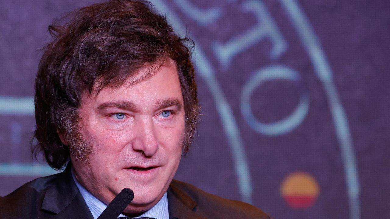 Imagen de Milei afianza alianzas para fortalecer su Gobierno de cara a un duro ajuste en Argentina