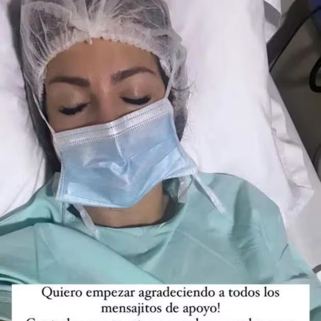 Fotografía del momento de la cirugía de Paloma Fiuza que algunos internautas han utilizado para desinformar sobre su supuesta muerte. Foto: Redes sociales