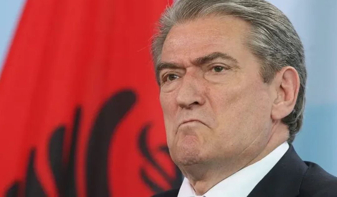 Imagen de Dictan arresto domiciliario para ex primer ministro albanés Berisha, acusado de corrupción