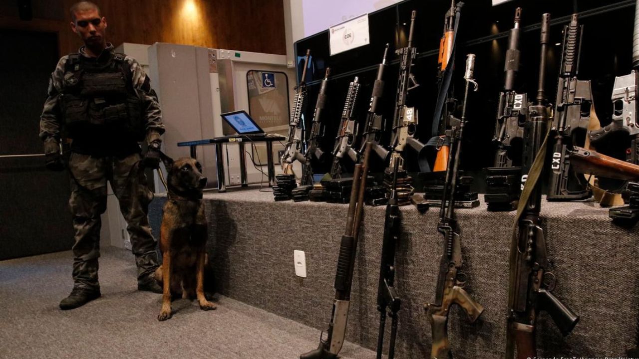 Imagen de Desmantelada una trama internacional que vendió 43.000 armas a bandas criminales en Brasil