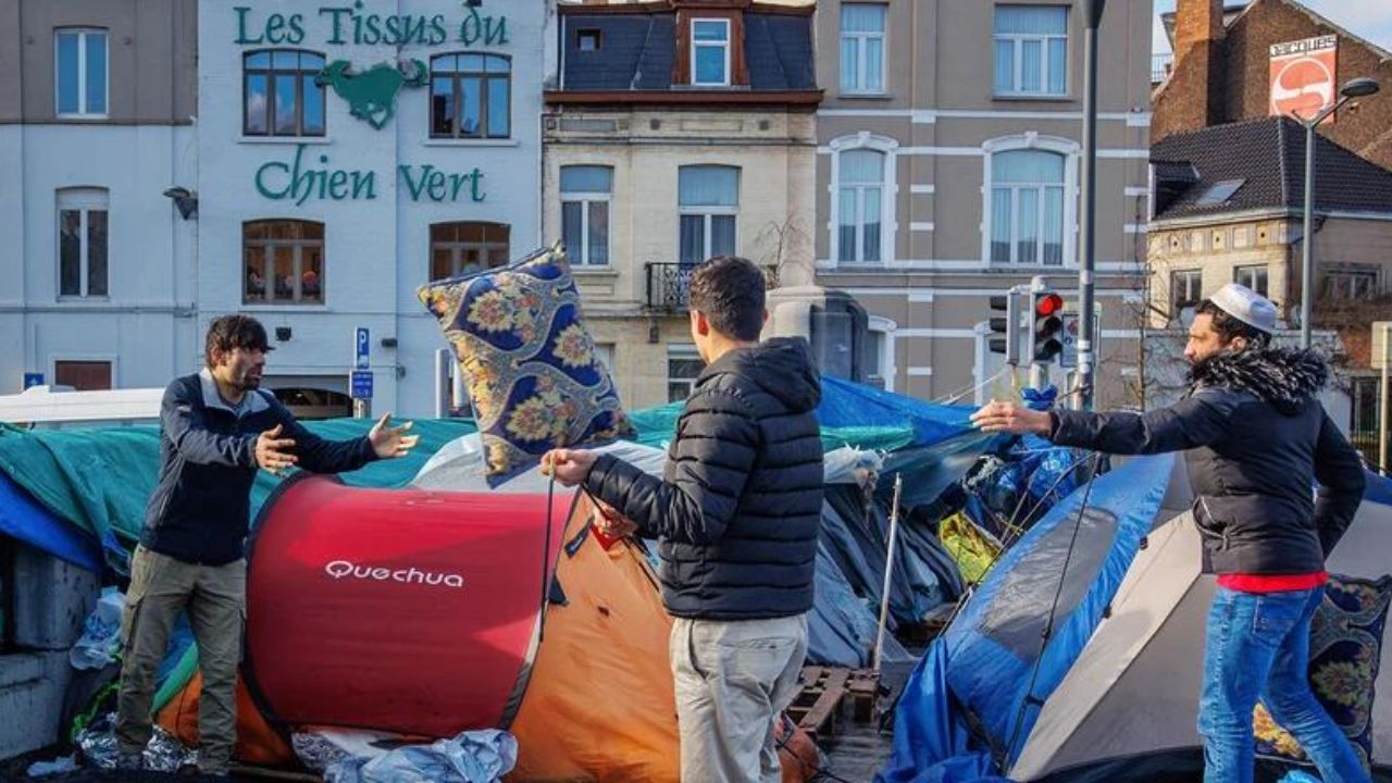 Razones detrás de la escasa efectividad de la 'reubicación' de solicitantes de asilo