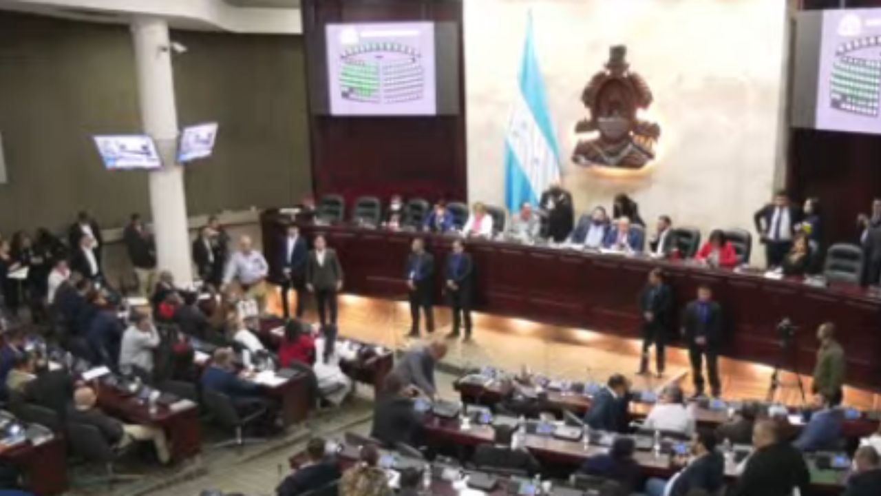 Imagen de Congreso Nacional se reúne en sesión extraordinaria tras más de 100 días de parálisis