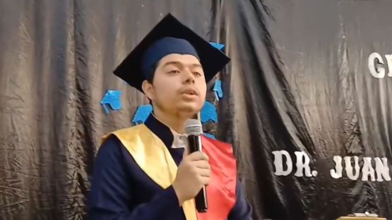 Imagen de Hondureño sorprendió en su graduación al discursar en 4 idiomas