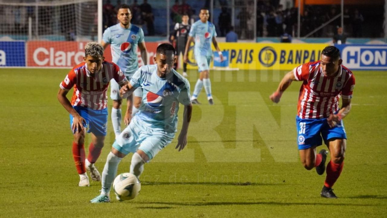 Imagen de Motagua y Olimpia empatan sin goles en la ida de la gran final; el campeón se conocerá en la vuelta