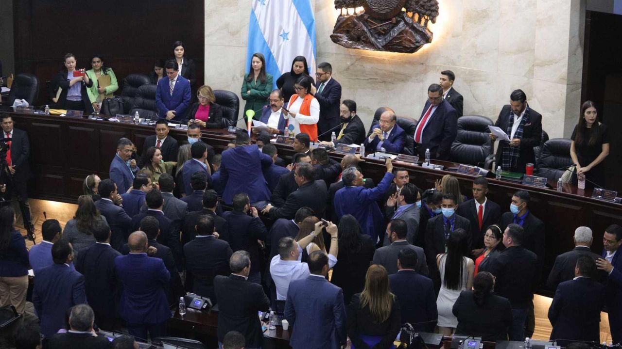 Imagen de Editorial HRN: Política y desesperanza