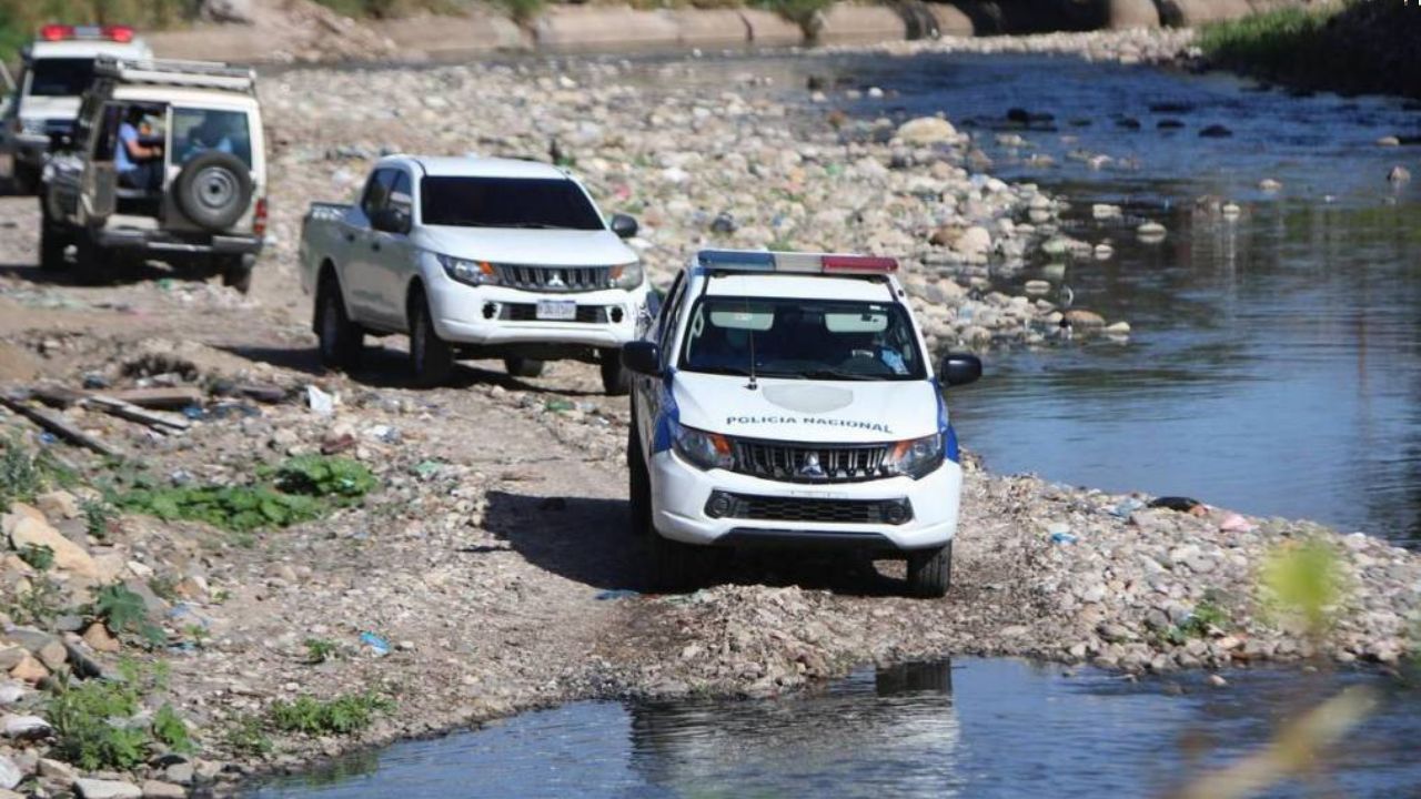 Al lugar llegaron múltiples patrullas para asegurar la zona. Foto: Grupo OPSA