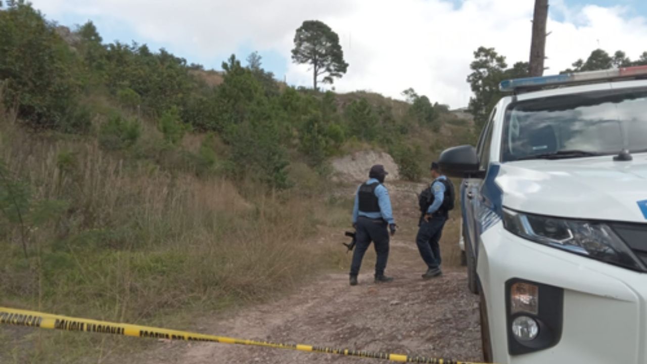 Hallan sin vida a dos jóvenes en Tegucigalpa; ambos vestían de negro