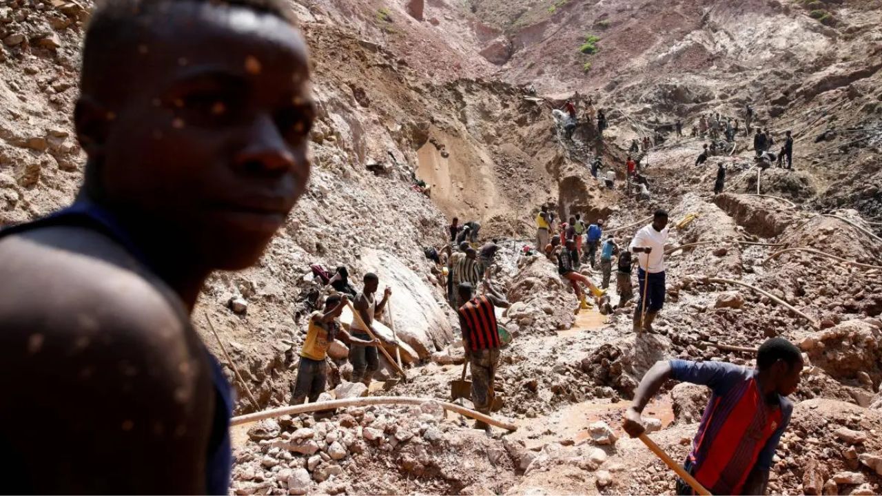 Al menos 60 muertos en el derrumbe de una mina de oro en Mali