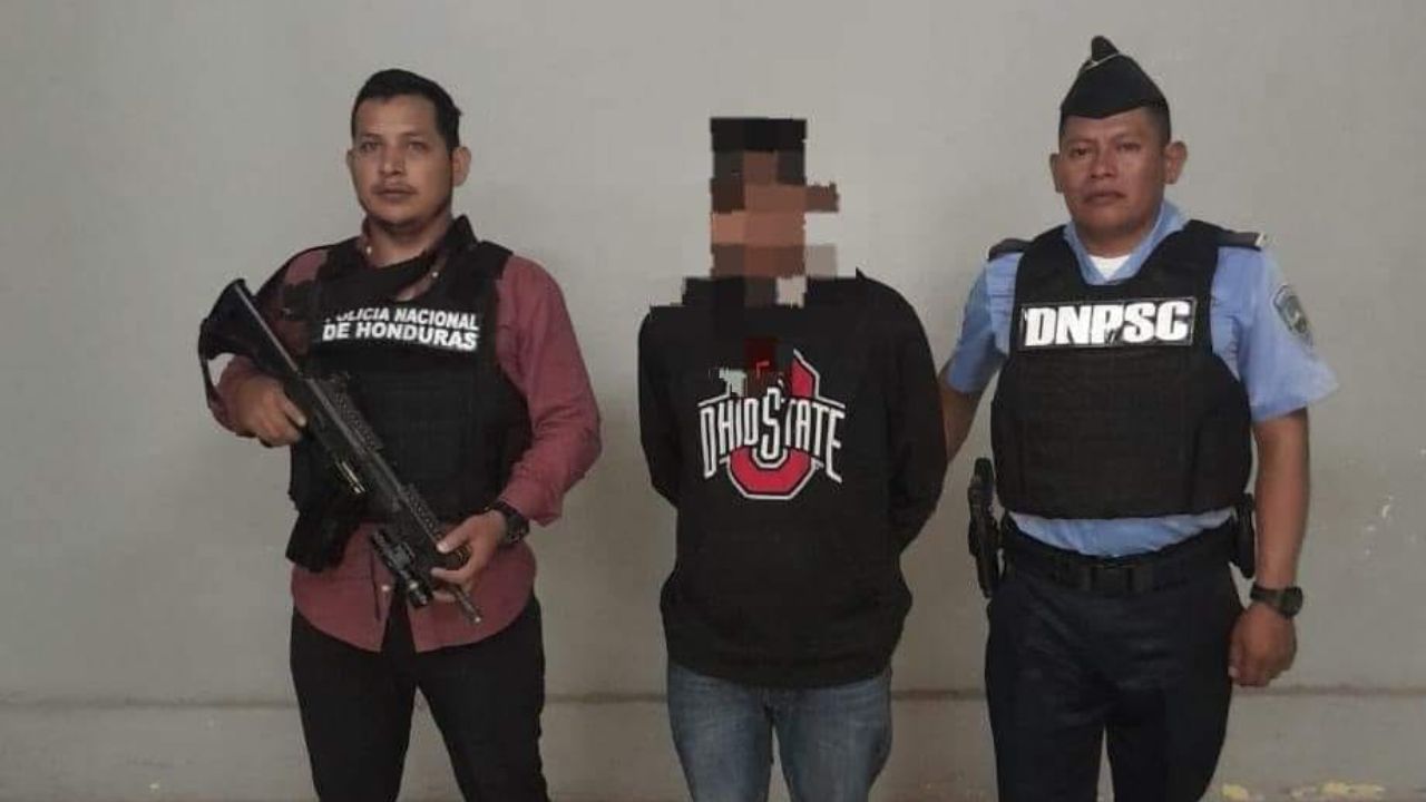 Detienen a hombre acusado de abusar de su hijastra mientras su pareja andaba en la pulpería