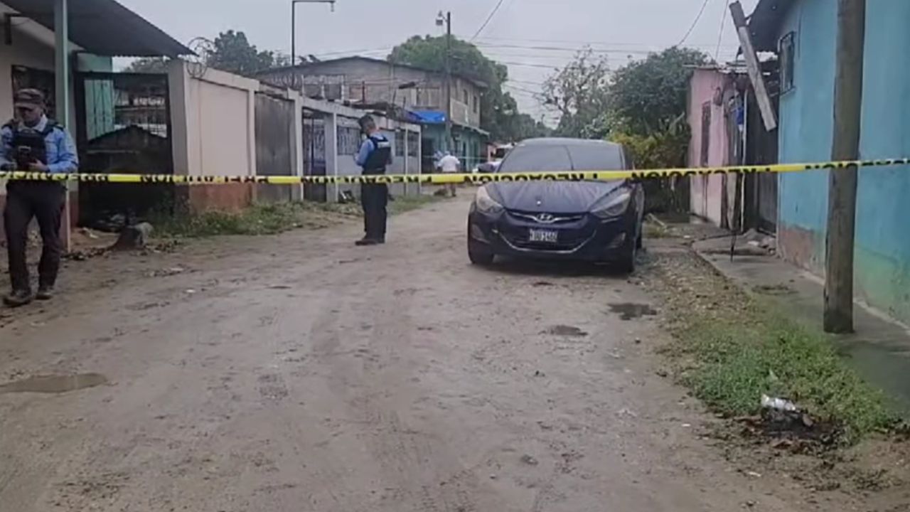 Dentro de un vehículo encuentran muerto a un conductor de taxi VIP en SPS