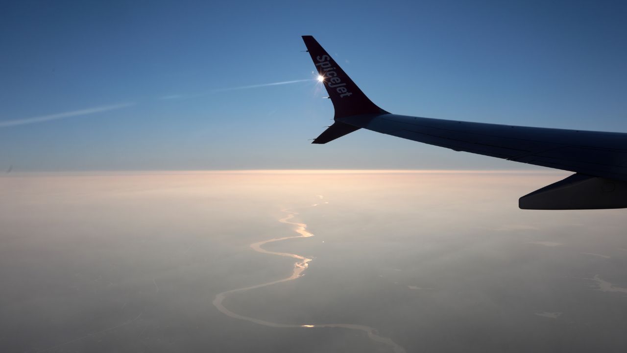 EE. UU. ordena inmovilizar temporalmente algunos Boeing 737 Max tras incidente con un avión