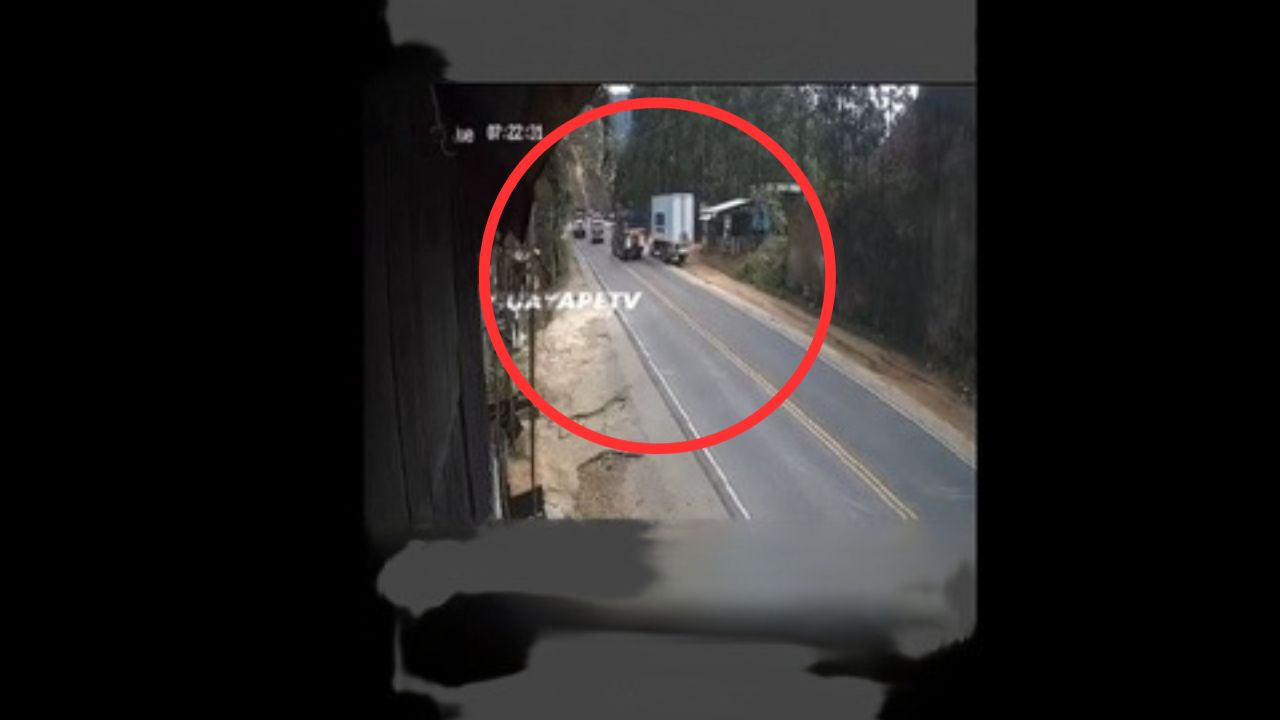 VIDEO: conductor pone en peligro a pasajeros al rebasar  auto y esquivar una rastra