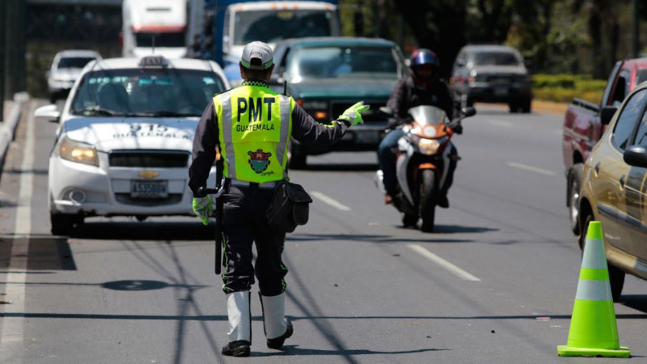 Once muertos, entre ellos nueve migrantes, en choque triple en ruta de Guatemala