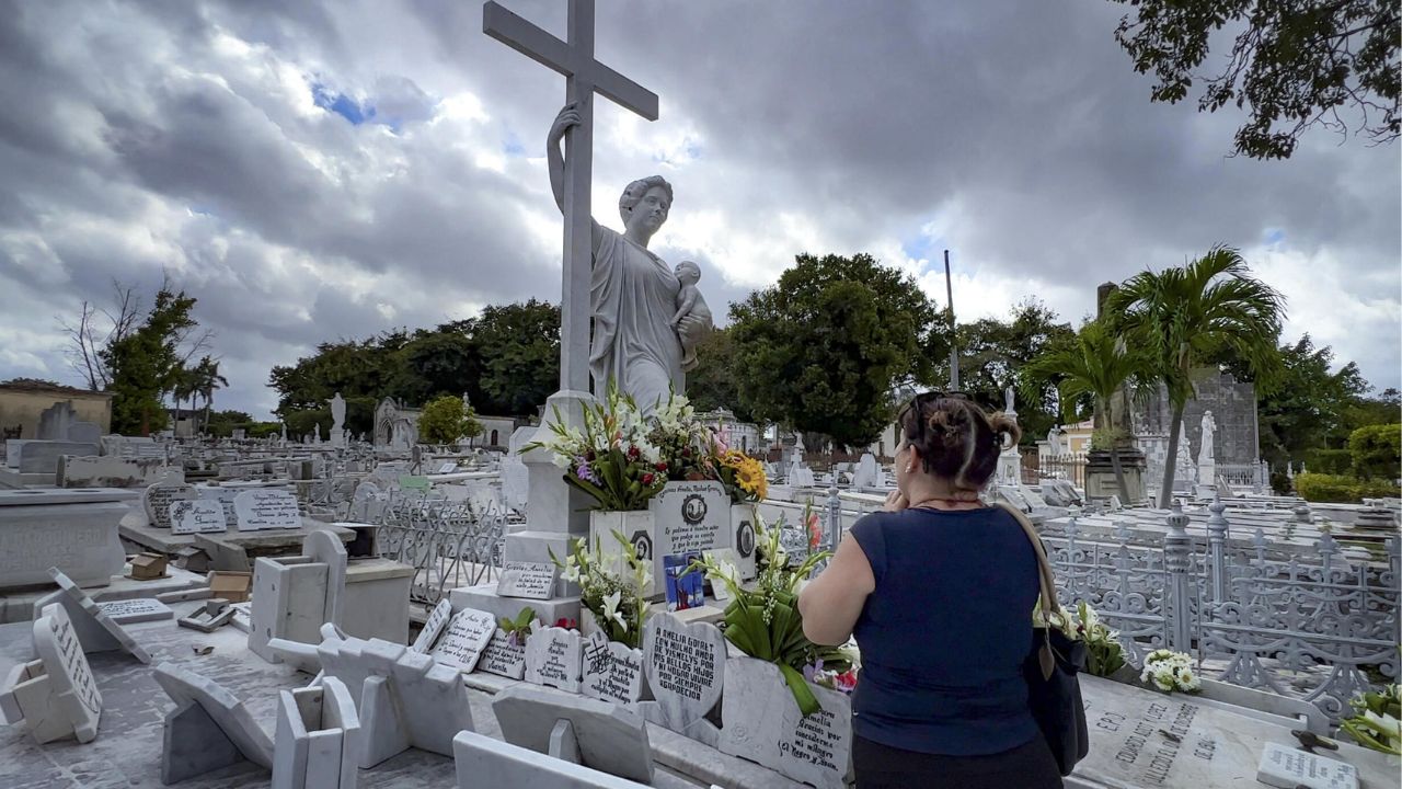 Historias de amor que nunca mueren en el cementerio de La Habana