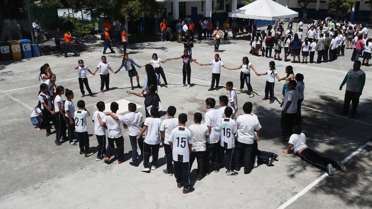 'Hemos sacado la ideología de género de las escuelas': Ministro de Educación de El Salvador