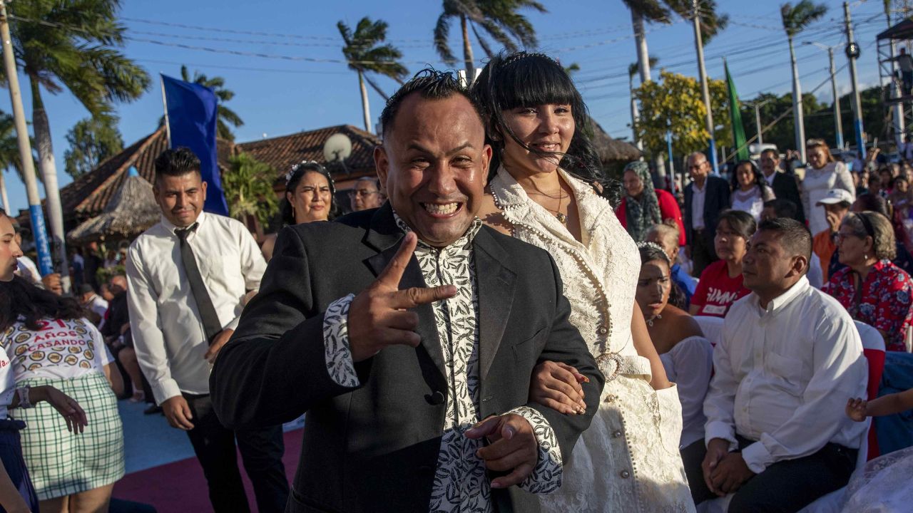Un total de 200 parejas contraen matrimonio en una boda masiva en Nicaragua