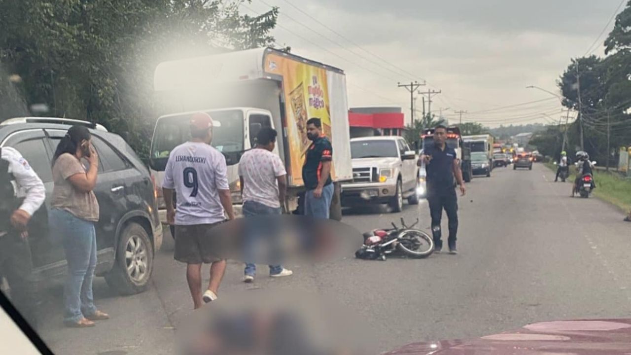 Hondureño muere arrollado por menor de edad que conducía una moto