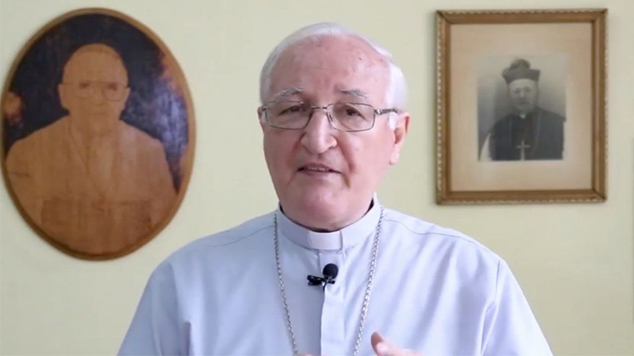 Obispo español Ángel Garachana entre 41 nuevos hondureños por naturalización