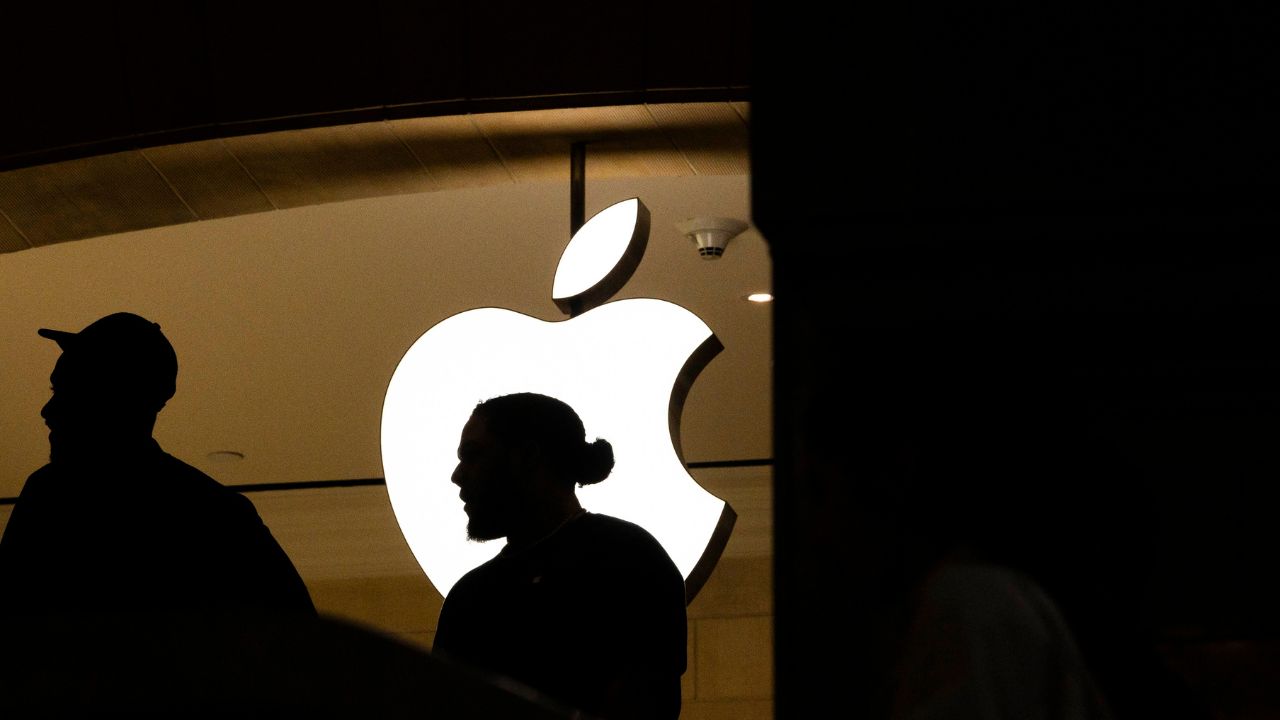 Las acciones de Apple bajan un 3,7% después de demanda de EE.UU. a la compañía por monopolio