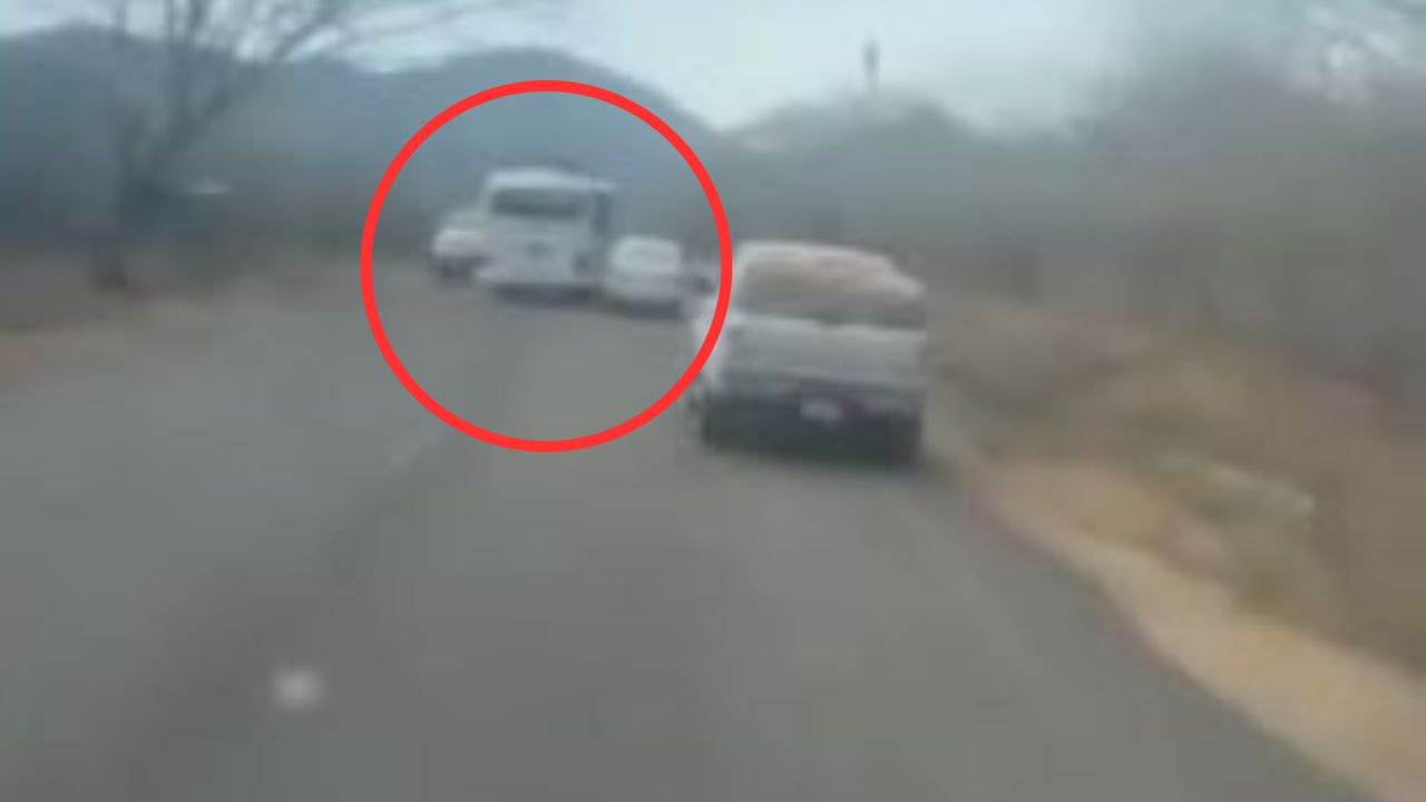 Captan temeraria maniobra de conductor de rapidito  en carretera a Olancho
