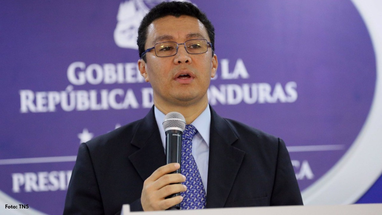 El MP va tras los bienes de Ebal Díaz exministro de JOH