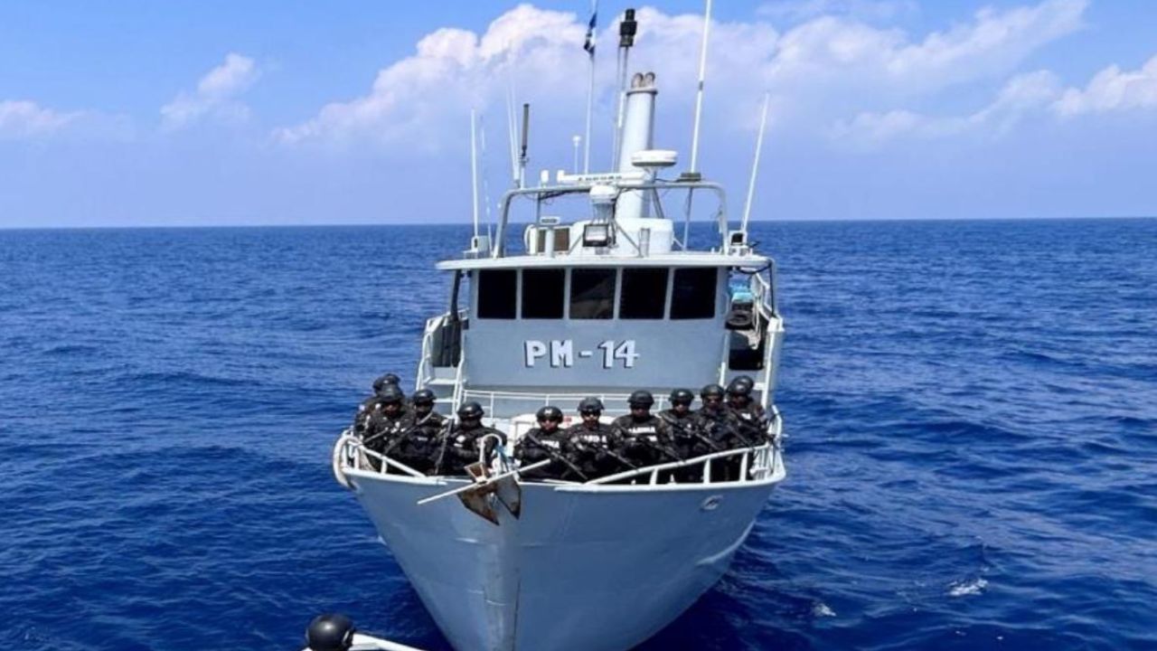 Fuerza Naval de El Salvador incauta cocaína valorada en 37 millones de dólares