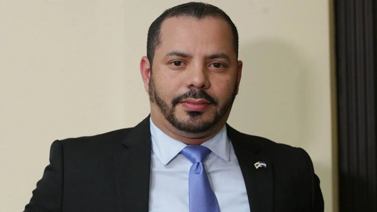 Gustavo Solórzano es electo como nuevo presidente del Colegio de Abogados de Honduras