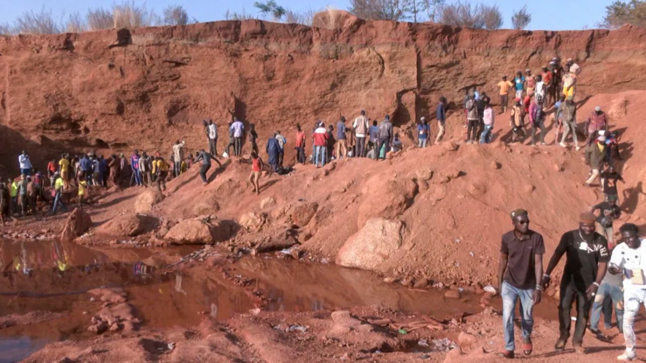 Cuatro muertos por la explosión de una mina al paso de un camión en el noreste de Mali
