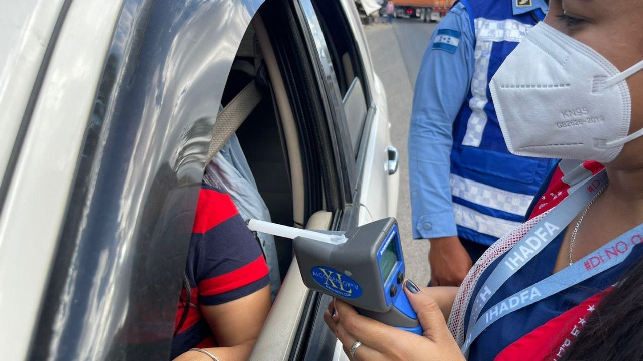 Tres conductores por cada turno resultan positivos en pruebas de alcoholemia