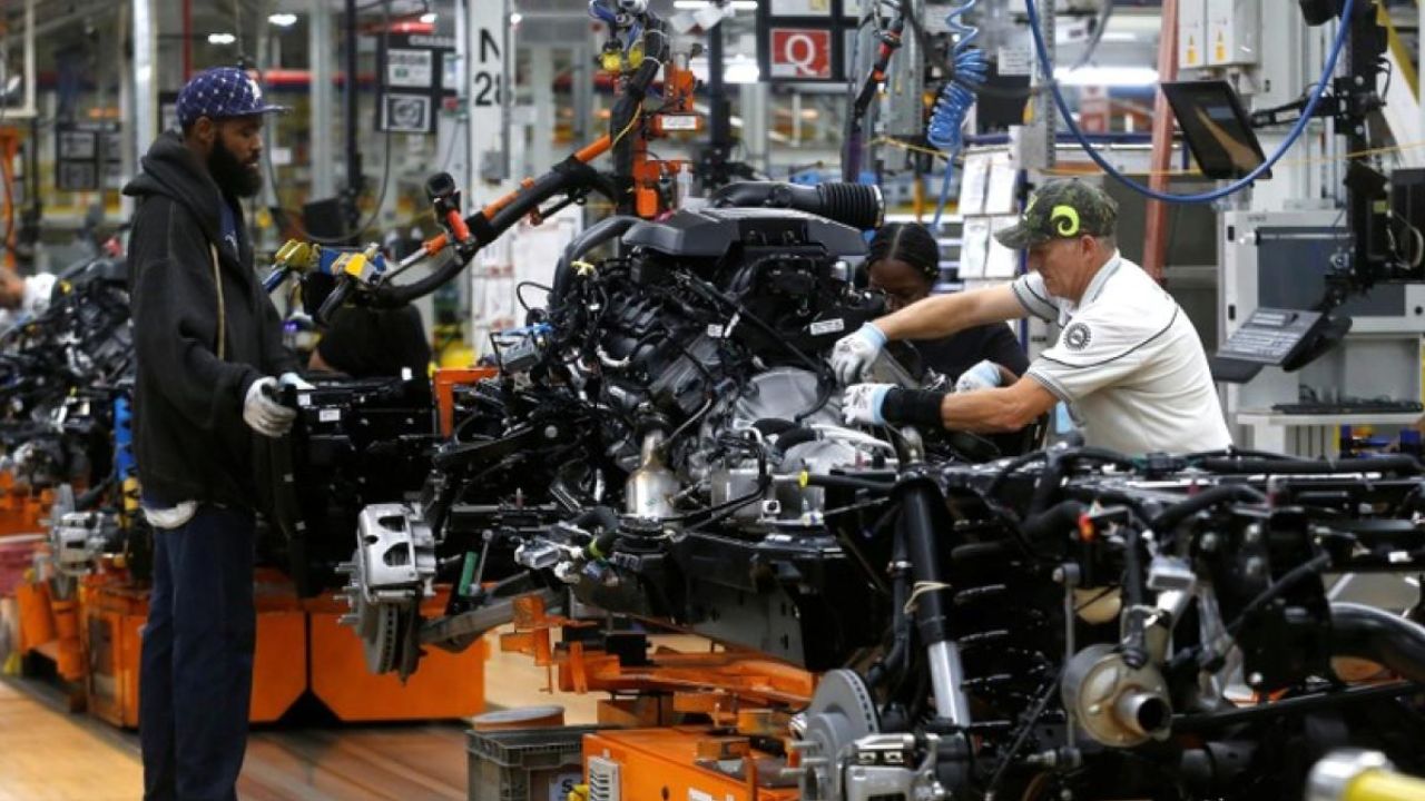 La producción industrial de EE.UU. creció un 0.1 % en febrero tras dos meses de caídas