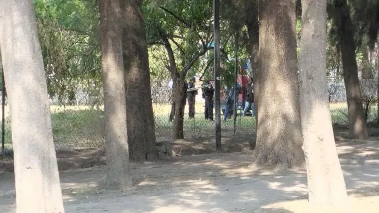 Hallan muerta a quinceañera en pista de correr en centro deportivo