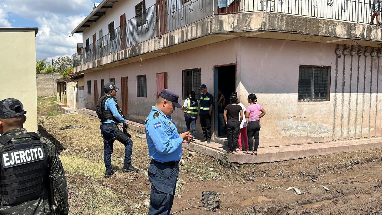 Padres abandonaron a sus hijos de 12, 8 y 5 en Olancho para irse mojados para EE.UU.