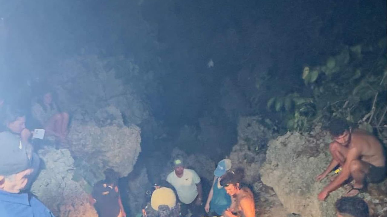 Turista extranjero quedó atrapado en una cueva en Utila; realizaba una excursión