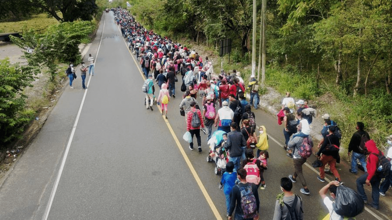 Zozobra entre los migrantes en la frontera de México ante el futuro de la Ley SB4 de Texas
