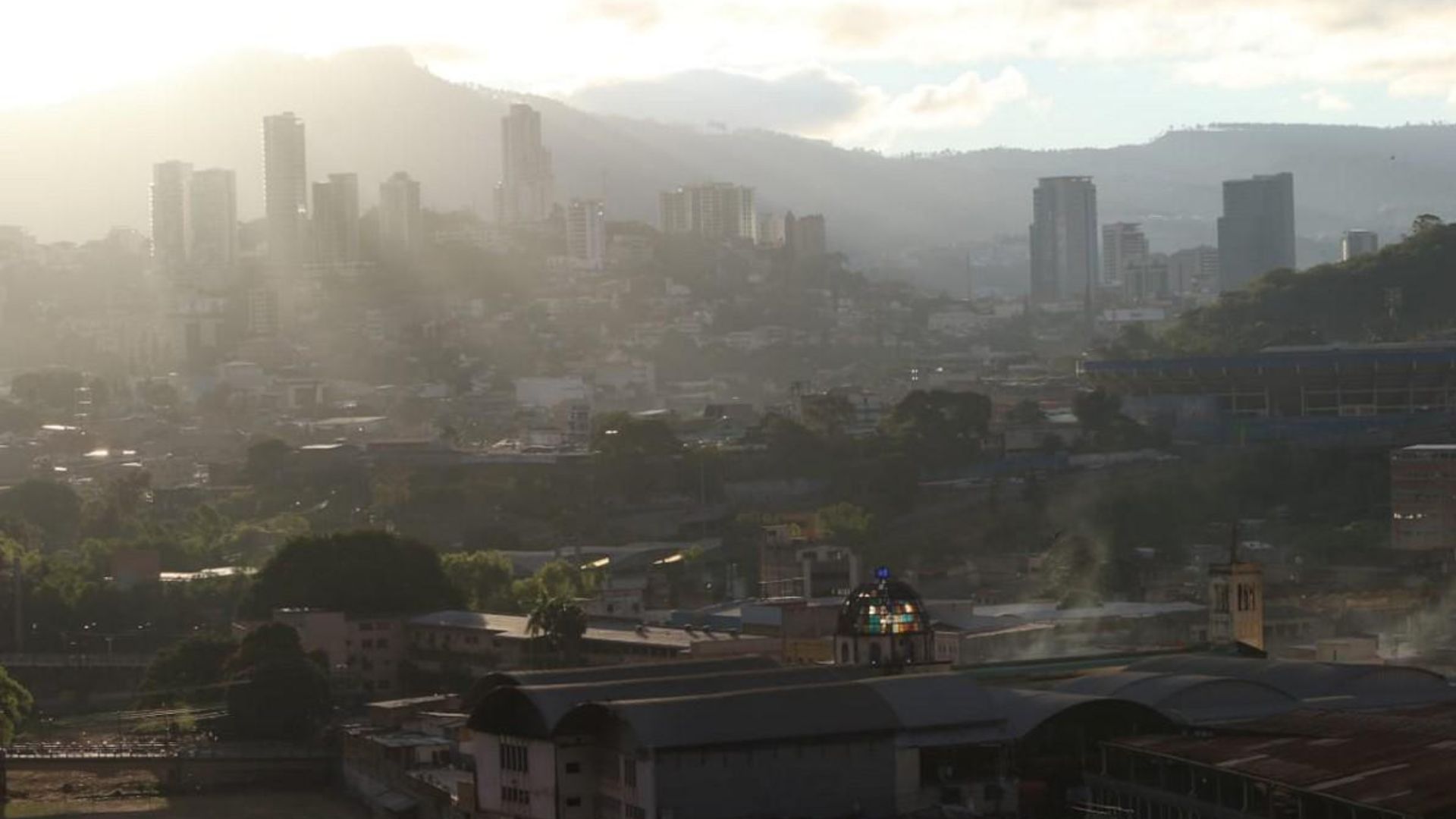 Lluvias y temperaturas superiores a los 30 grados en algunas regiones de Honduras