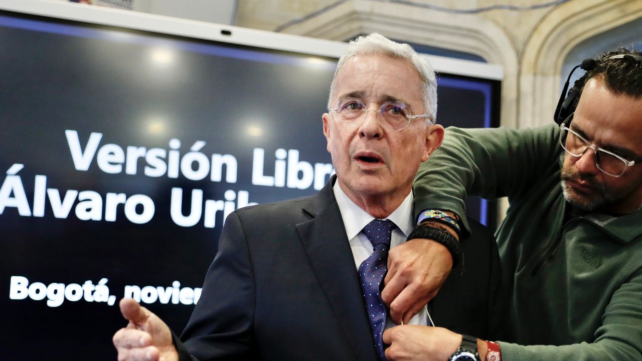 Imagen de La Fiscalía colombiana llevará a juicio a Uribe por soborno de testigos y fraude procesal