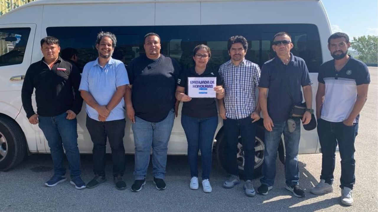 Imagen de Evacúan de Haití a siete hondureños que estaban varados tras conflicto social