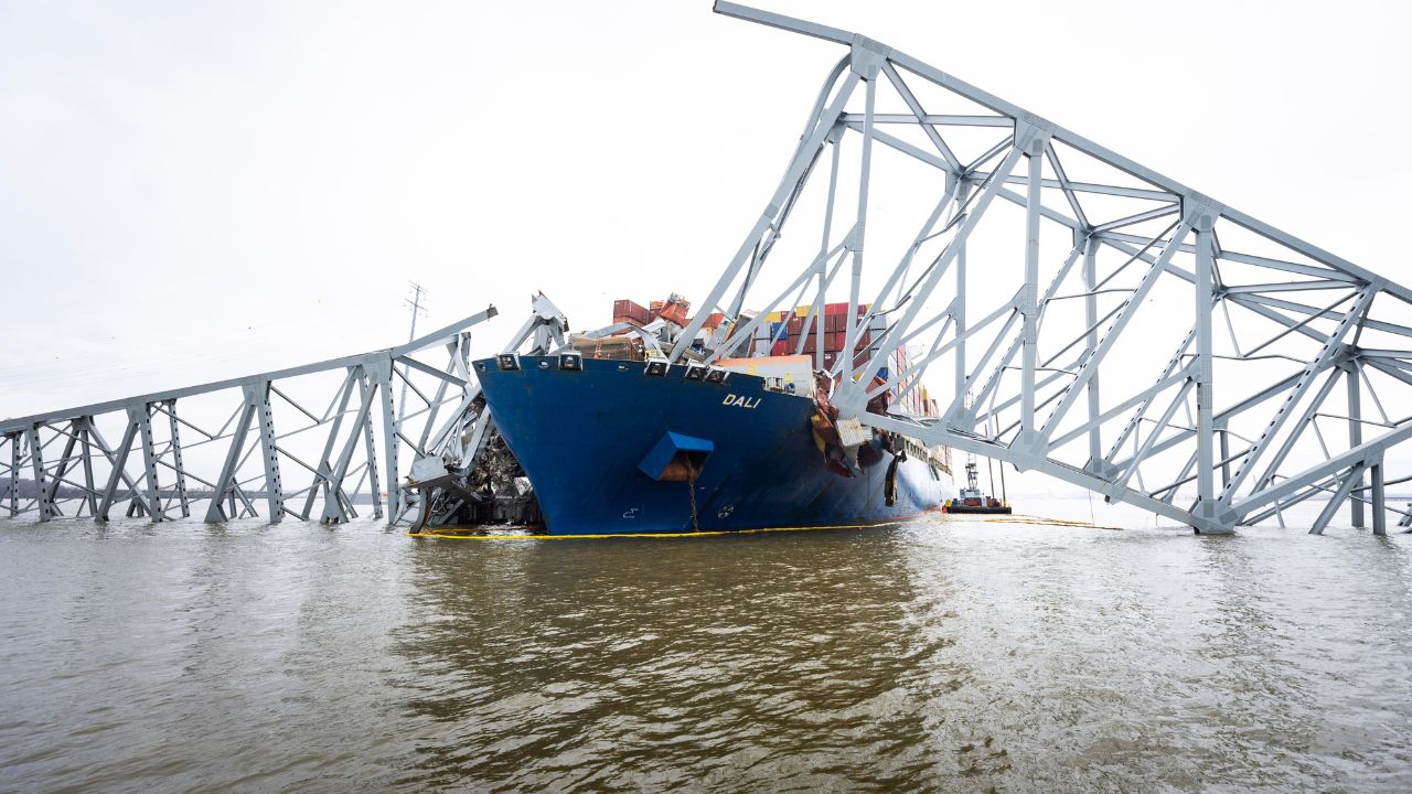 Autoridades de EE. UU. hallan un nuevo cuerpo del accidente en el puente de Baltimore