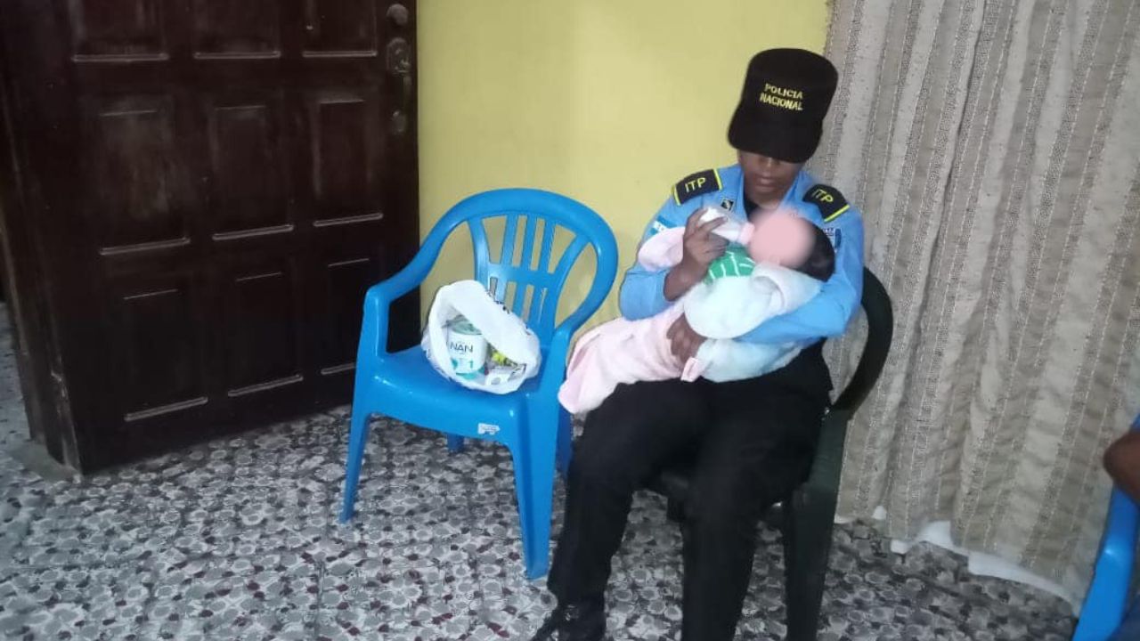 Rescatan a bebé de 2 meses abandonada por su madre en Santa Bárbara