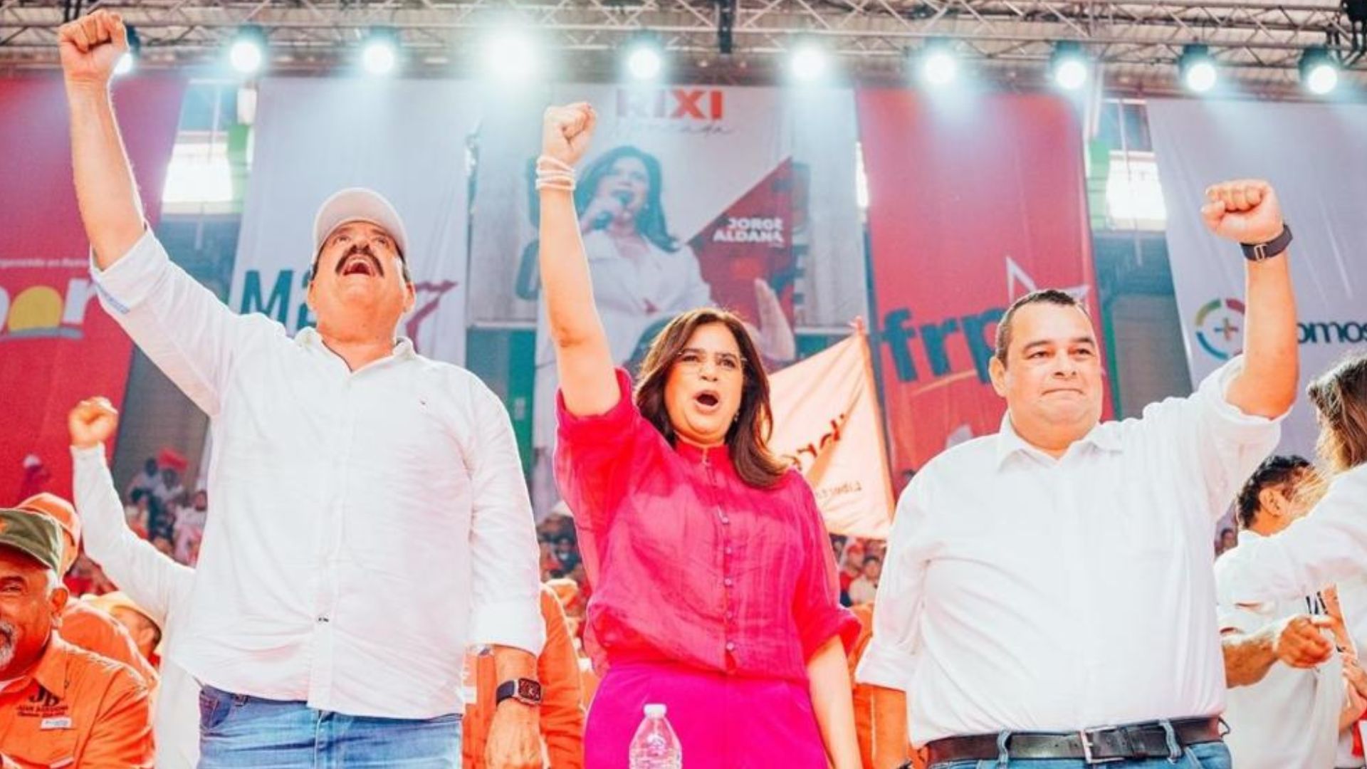 'No les voy a defraudar': Rixi Moncada en conversatorio donde   Jorge Aldana anunció su reelección