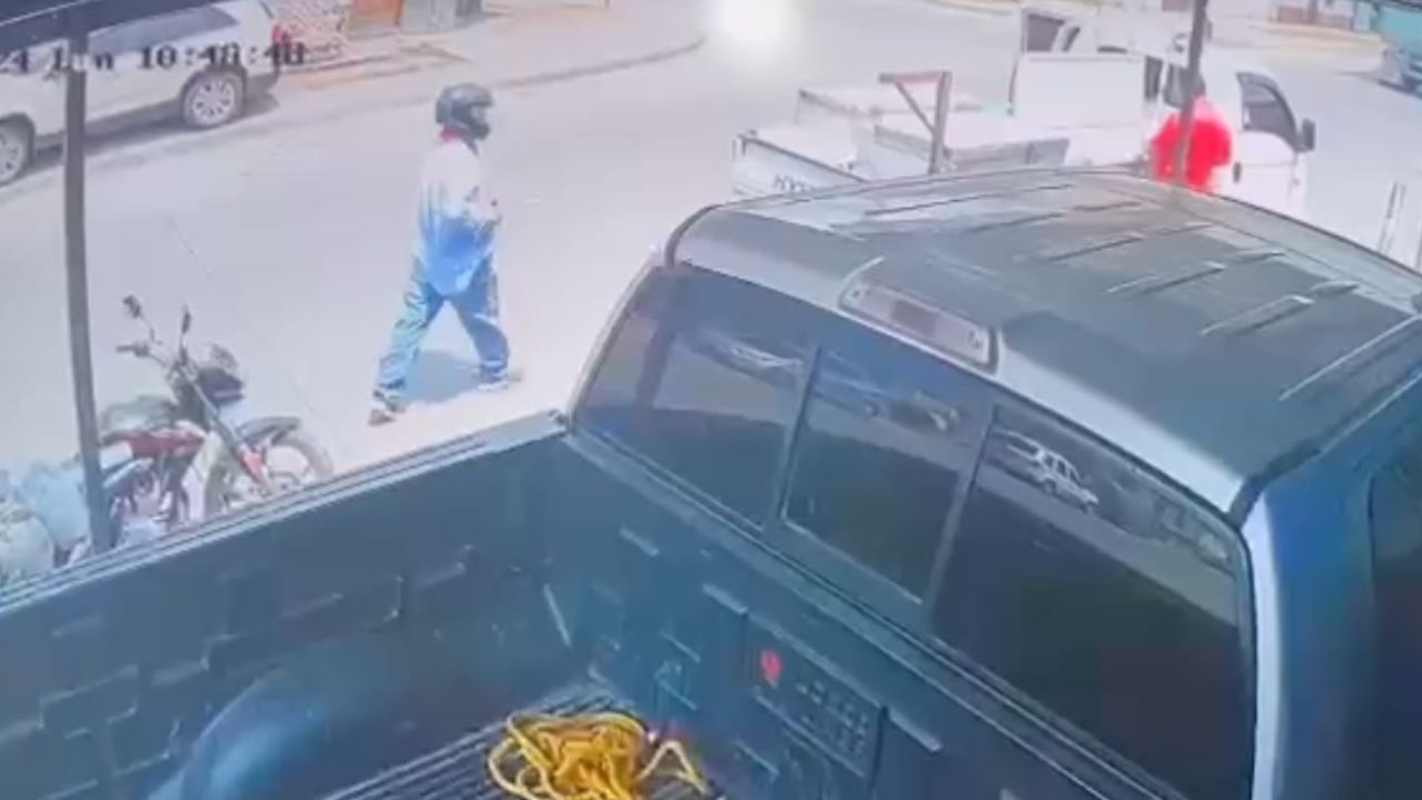 VIDEO: Conductor de motocicleta asalta a repartidor de lácteos en San Pedro Sula