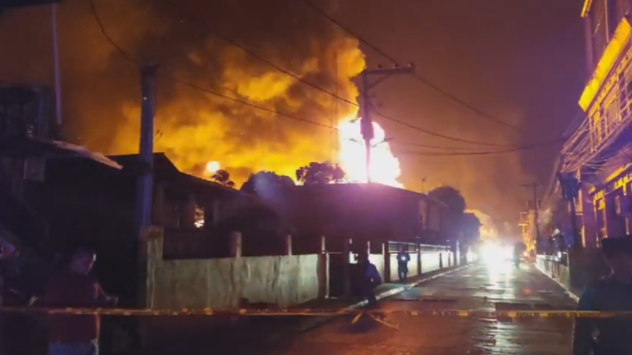 VIDEO: Sin hospital público se quedó Roatán tras pavoroso incendio