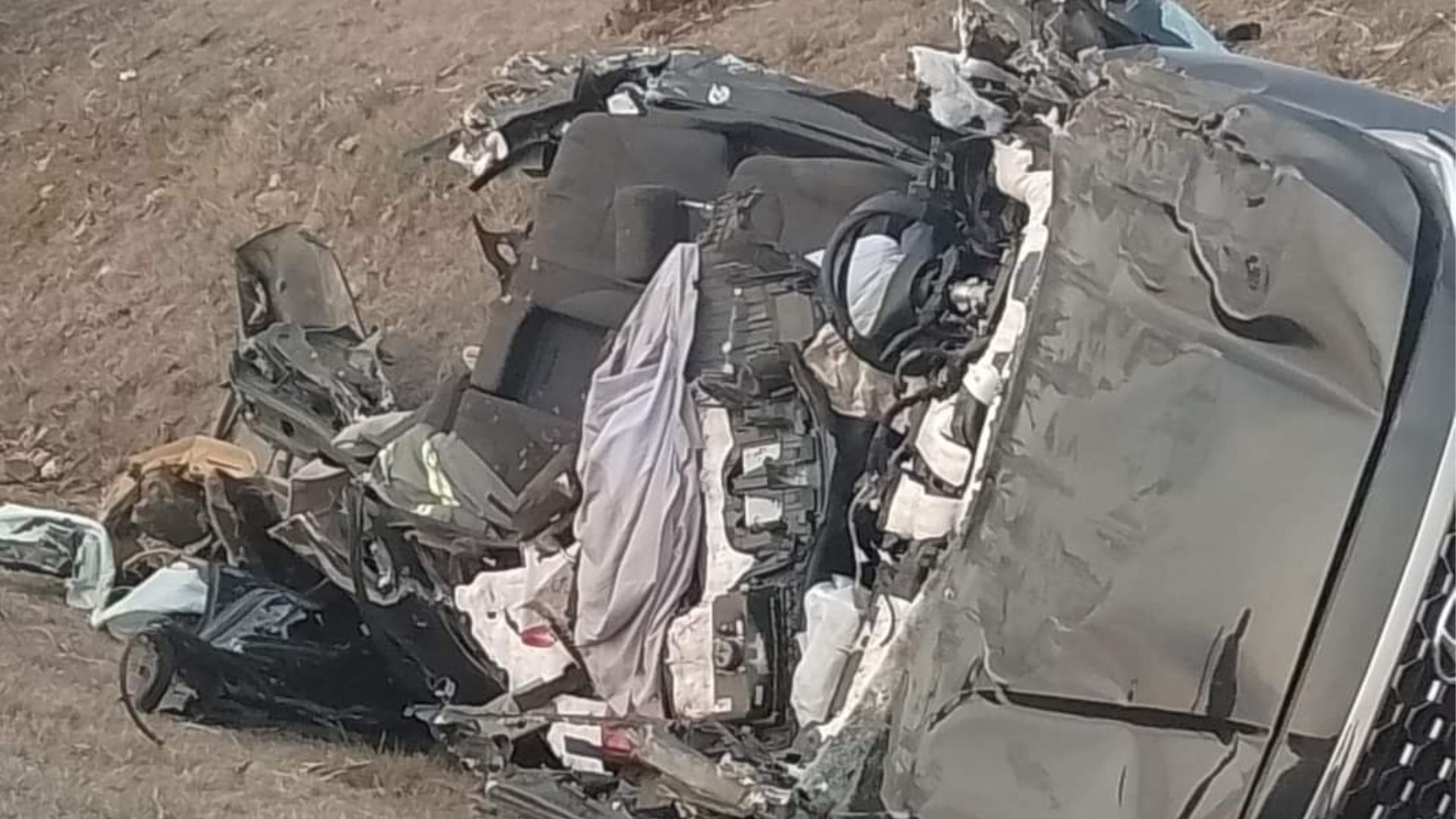 Dos empleados de aduana mueren aparatoso accidente de tránsito en Comayagua