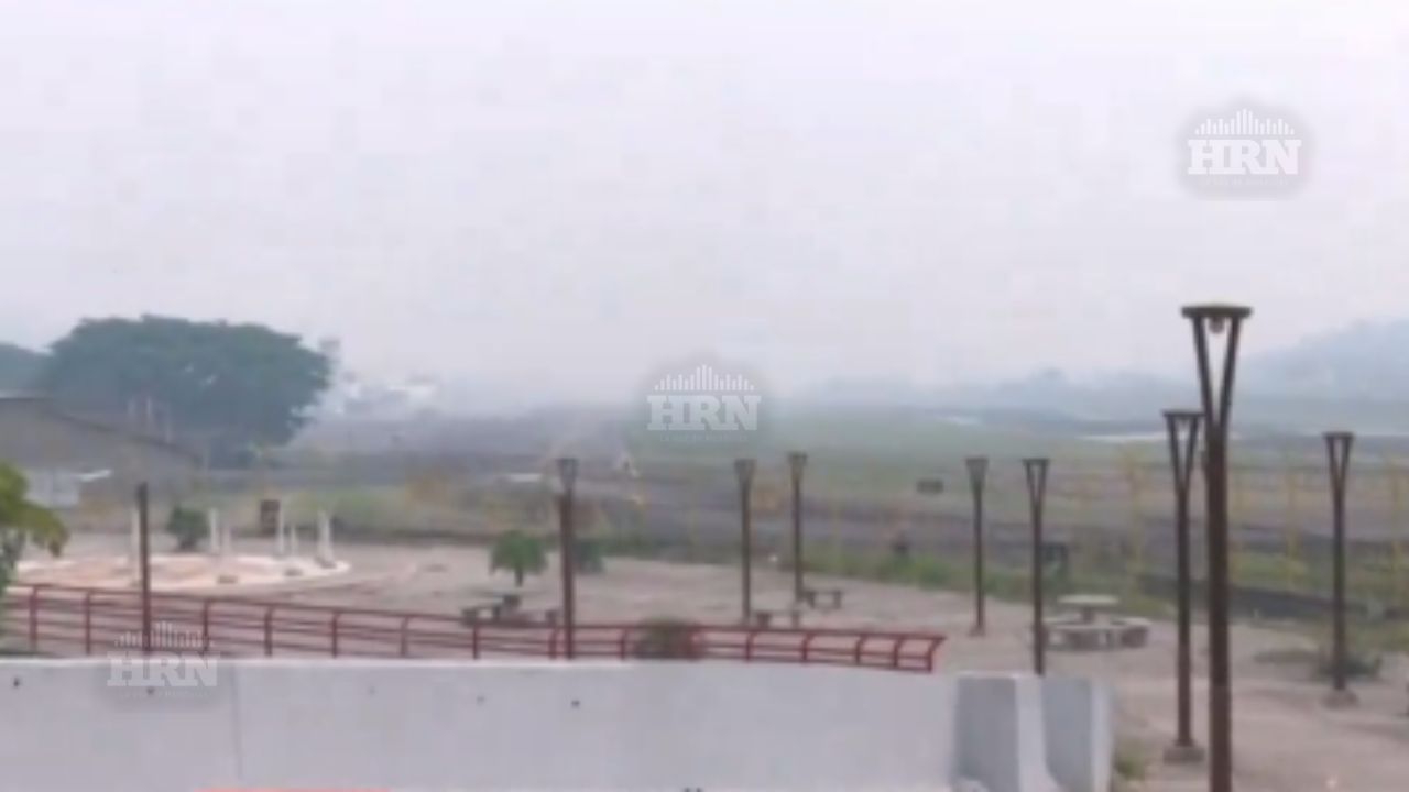 Aeropuerto Toncontín, cerrado por densa bruma que cubre Tegucigalpa
