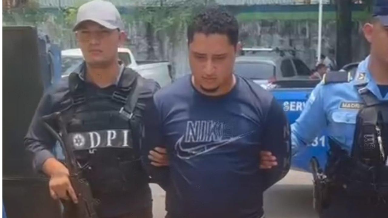 Gerente de tienda fue arrestado por tocar partes intimas de empleada de 19 años en Cortés