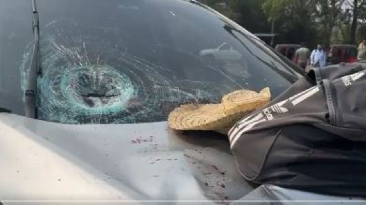 Motociclista muere embestido por vehículo en la CA-5, acompañante resultó herido