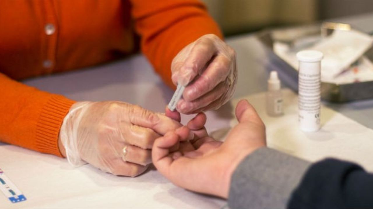 Por venganza, hombre abusó de su expareja y la contagió con sida