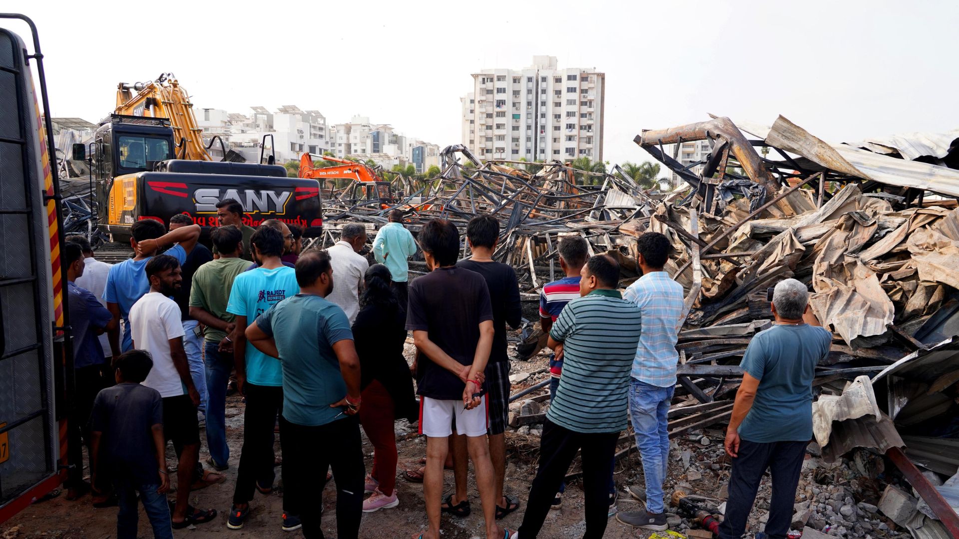 Elevan a 27 la cifra de muertos tras un incendio en un parque de juegos en la India