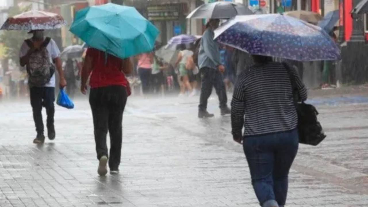 Lluvias con actividad eléctrica en dos regiones de Honduras  para este sábado