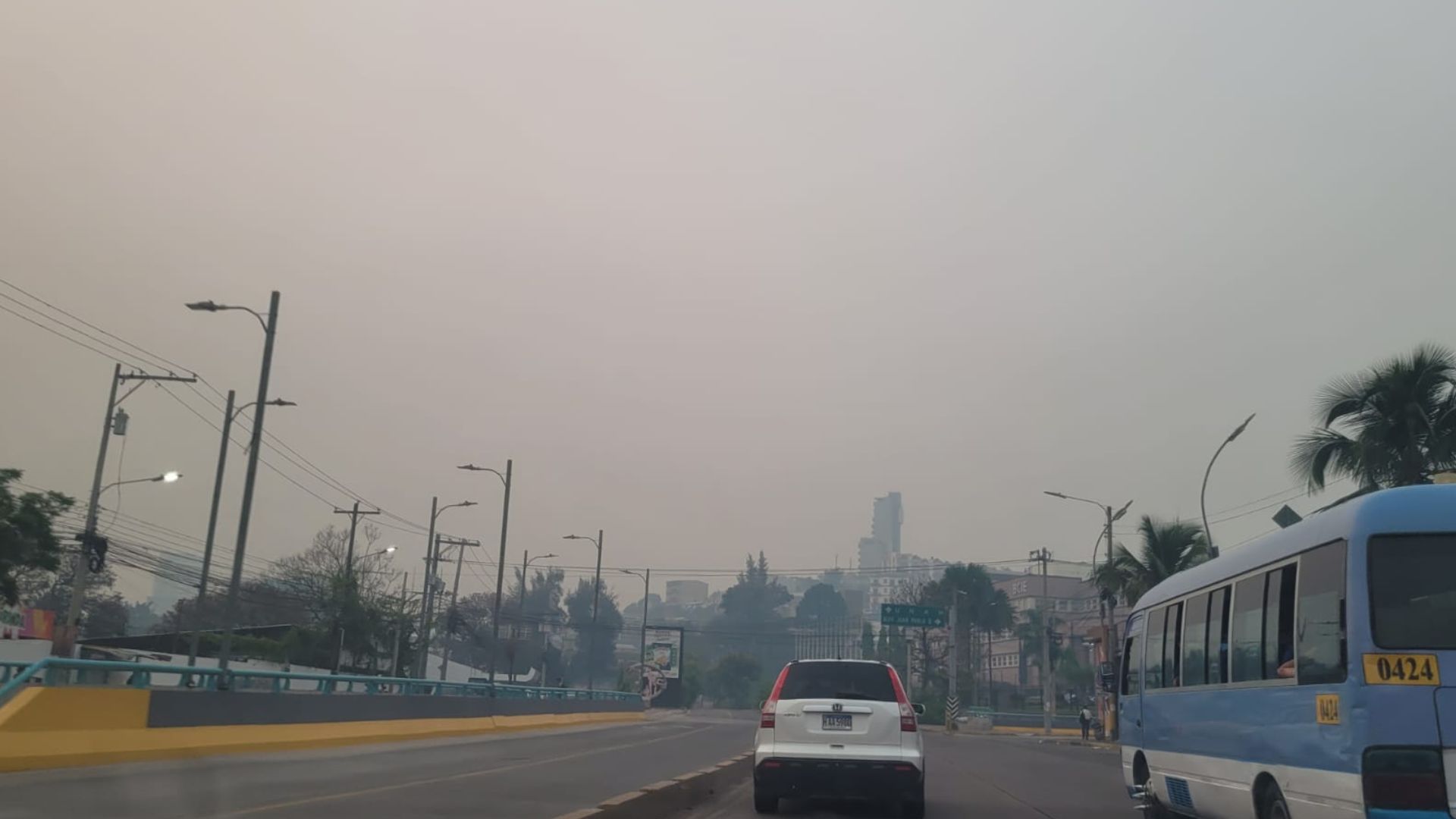 Imagen de Tegucigalpa amanece envuelta en humo y empeora la calidad del aire